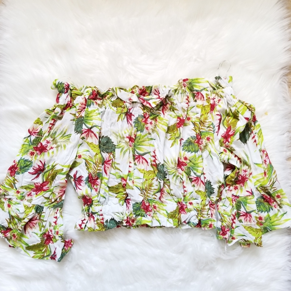 Salty Lemon Off The Shoulders Floral Crop Top